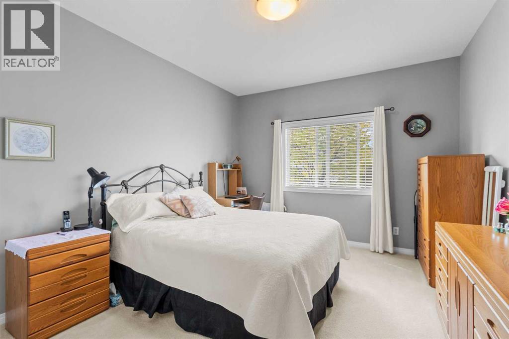 Listing photo – 2, 939 Ramage Crescent, Red Deer