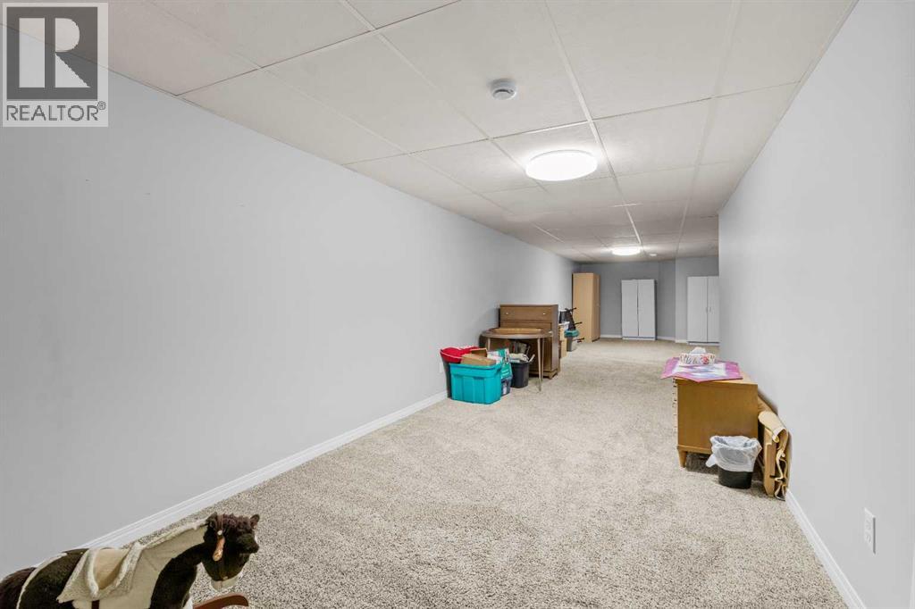 Listing photo – 2, 939 Ramage Crescent, Red Deer