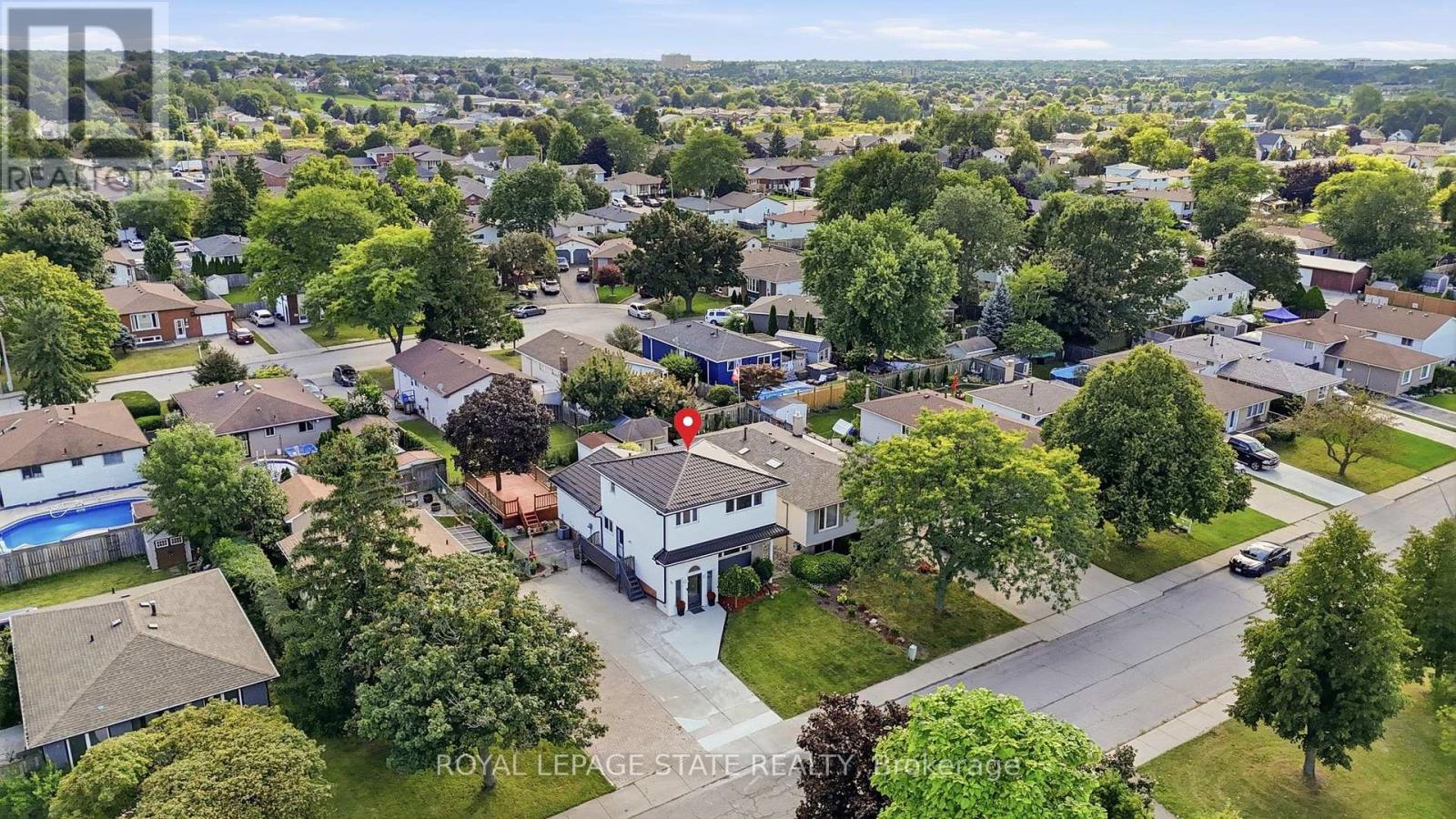 63 FOLKESTONE AVENUE - 42