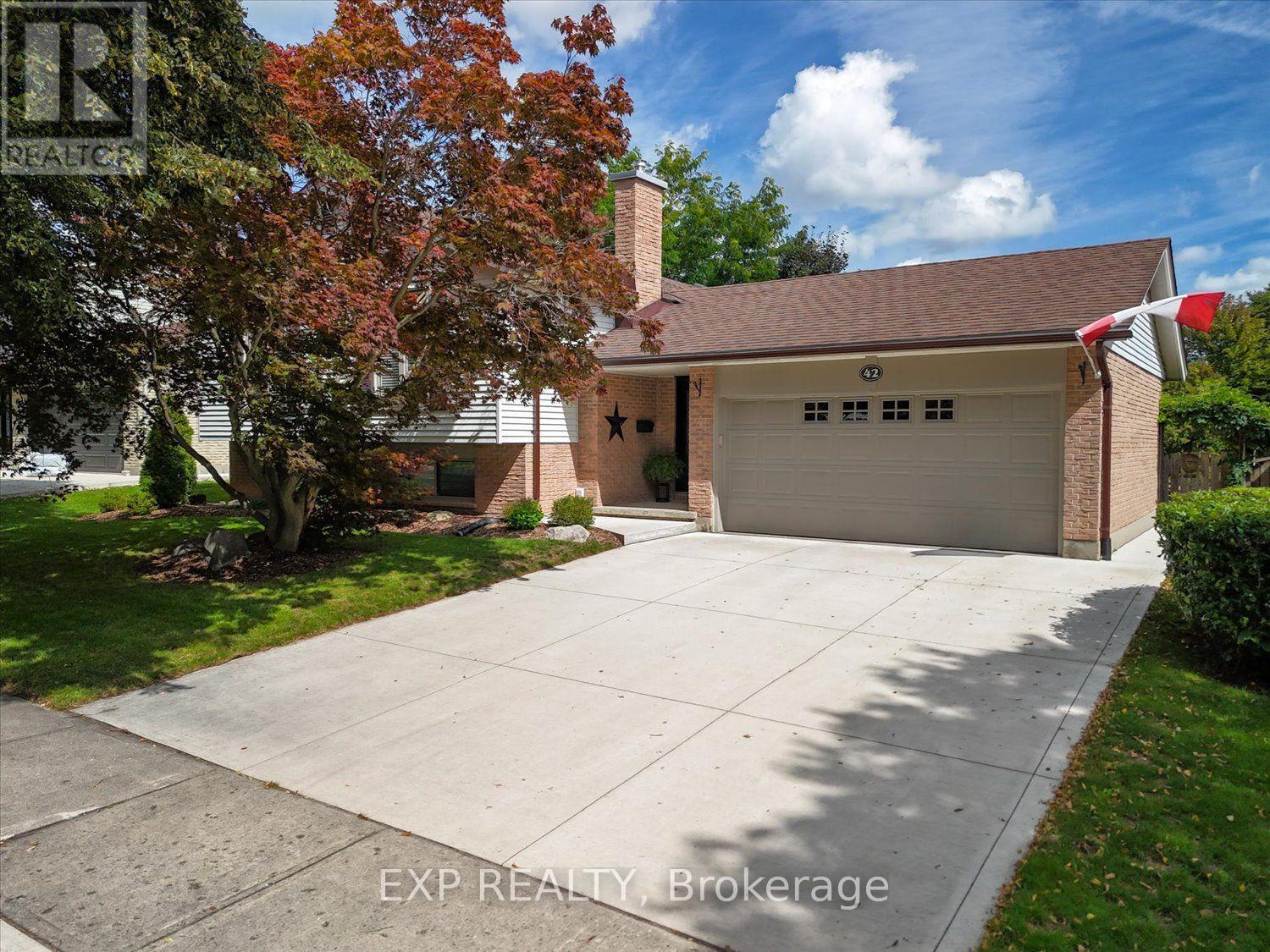 42 FARMINGTON CRESCENT, London South (South L) — photo 2
