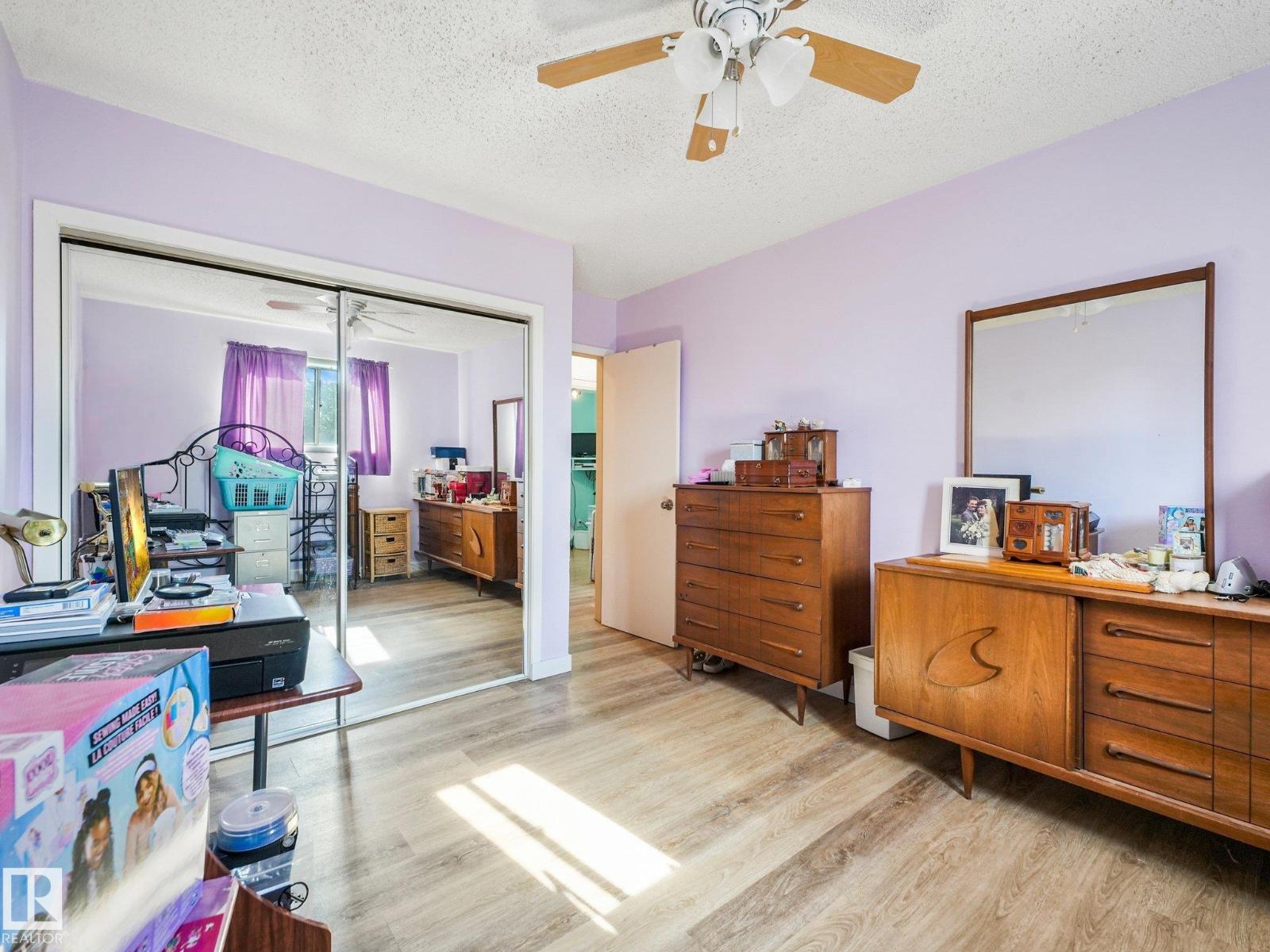 7520 130 AV NW - 49