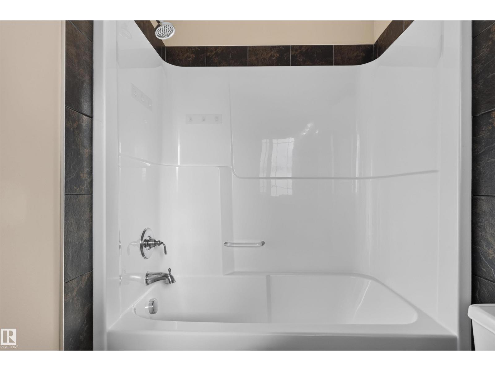2145 28 ST NW - 23