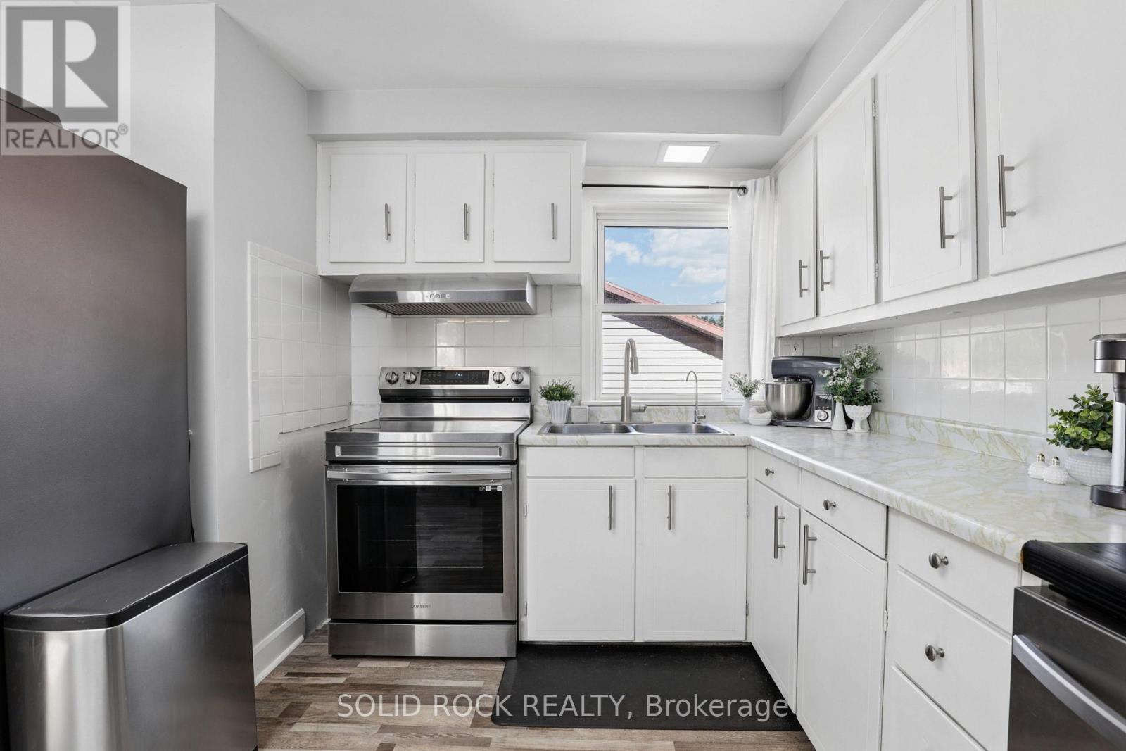 3240 ELIZABETH STREET, Ottawa — photo 11