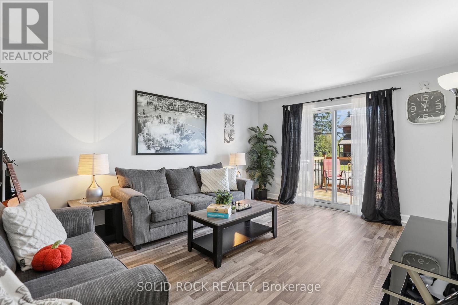 3240 ELIZABETH STREET - Image 16
