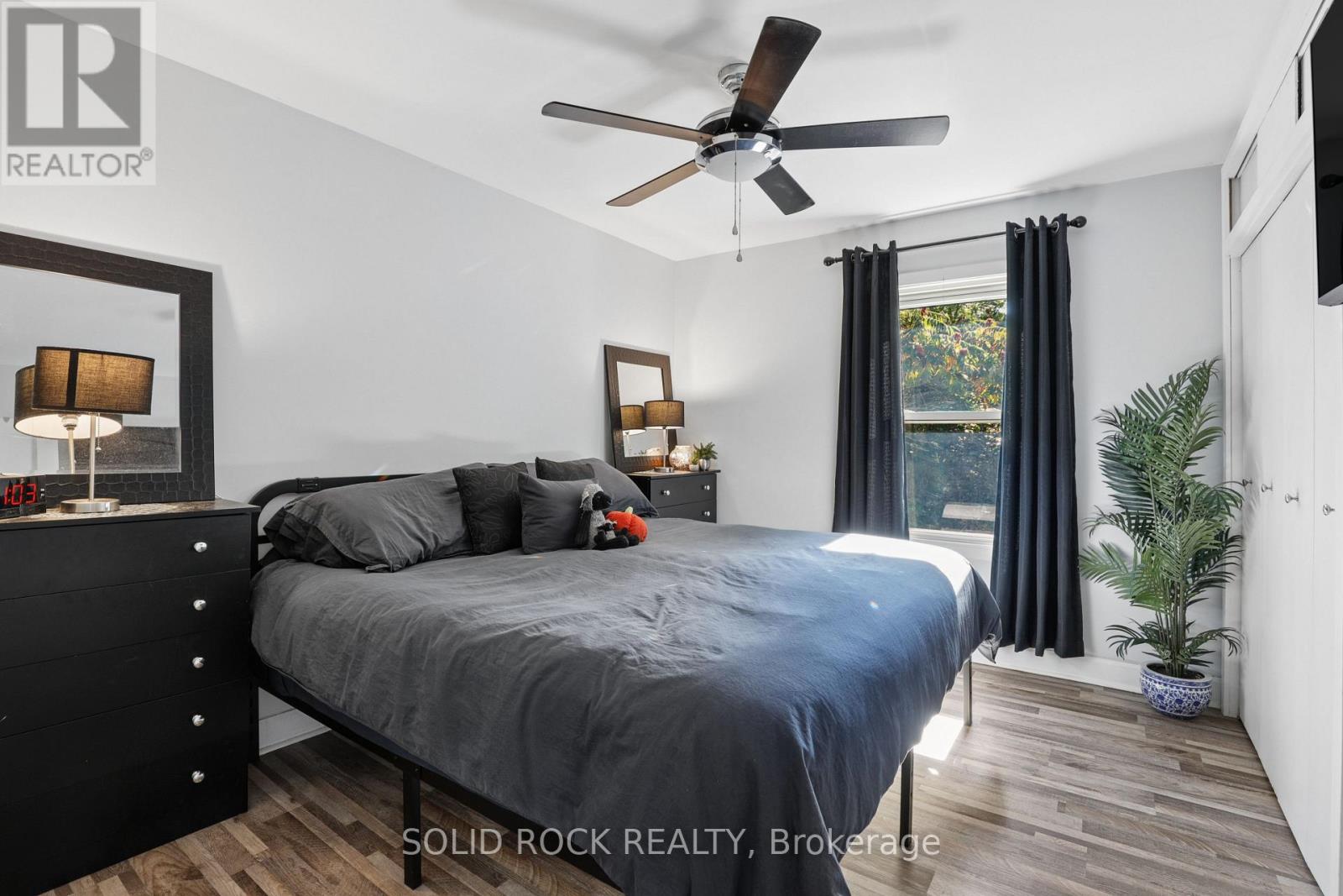 3240 ELIZABETH STREET - Image 19