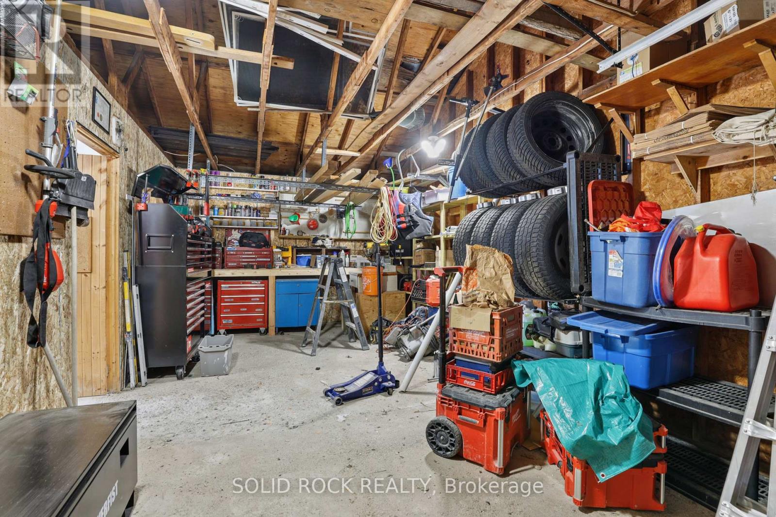 3240 ELIZABETH STREET - Image 32