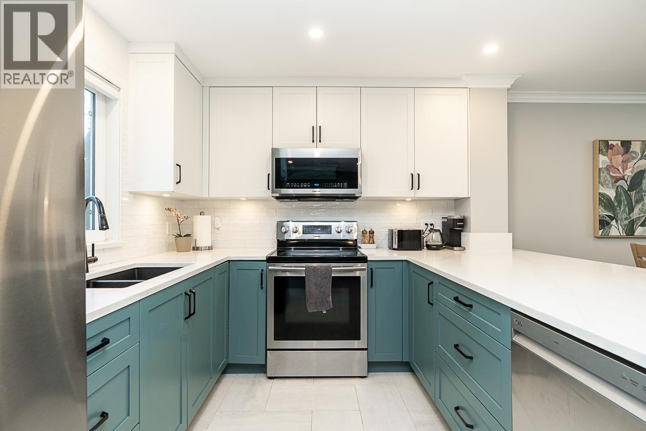 3 5501 LADNER TRUNK ROAD