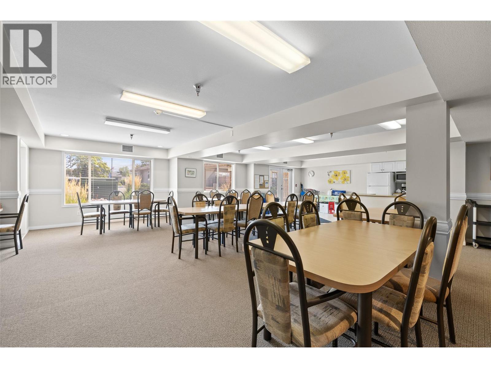 #401 265 Froelich Road - Image 32