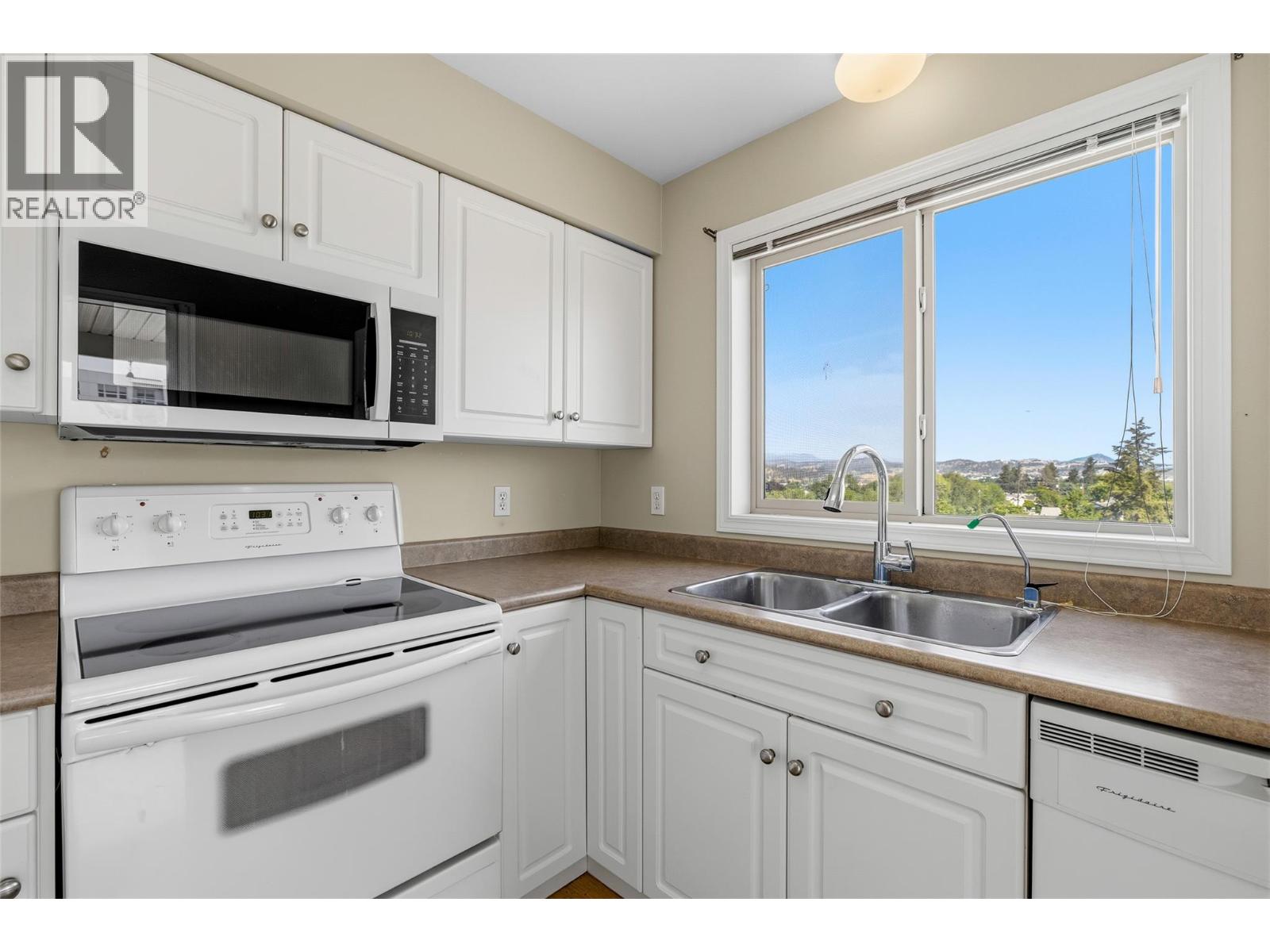 #401 265 Froelich Road - 7