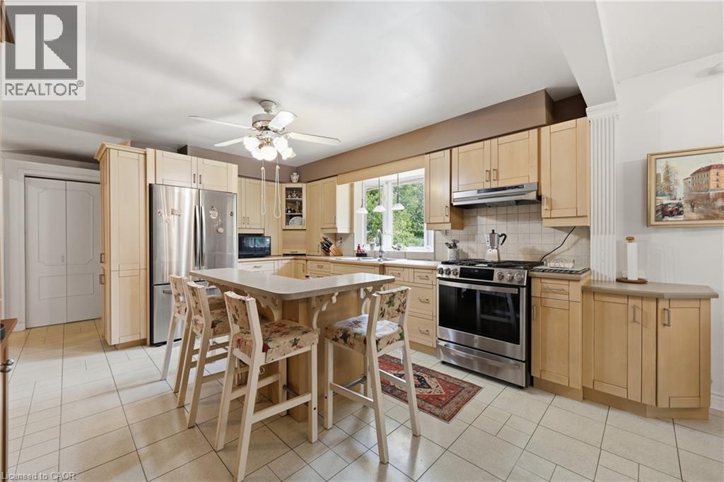 4 KEW Court, Dundas — photo 11