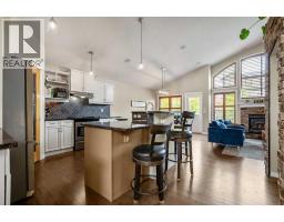 Family room - 212 Westland Street, Okotoks, AB T1S2L3 Photo 12