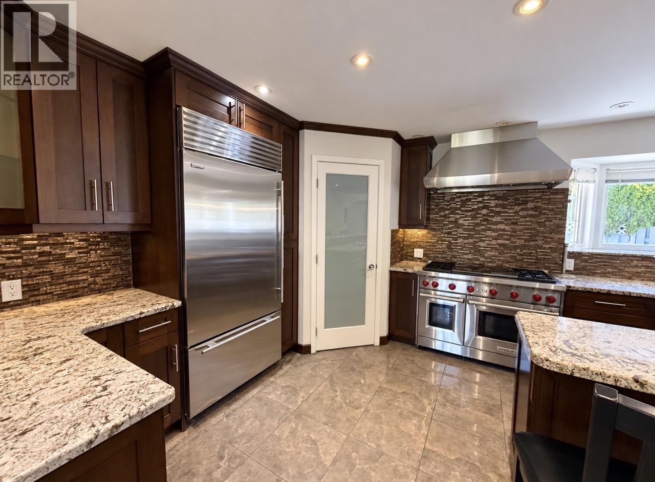 1746 IRWIN STREET - 10