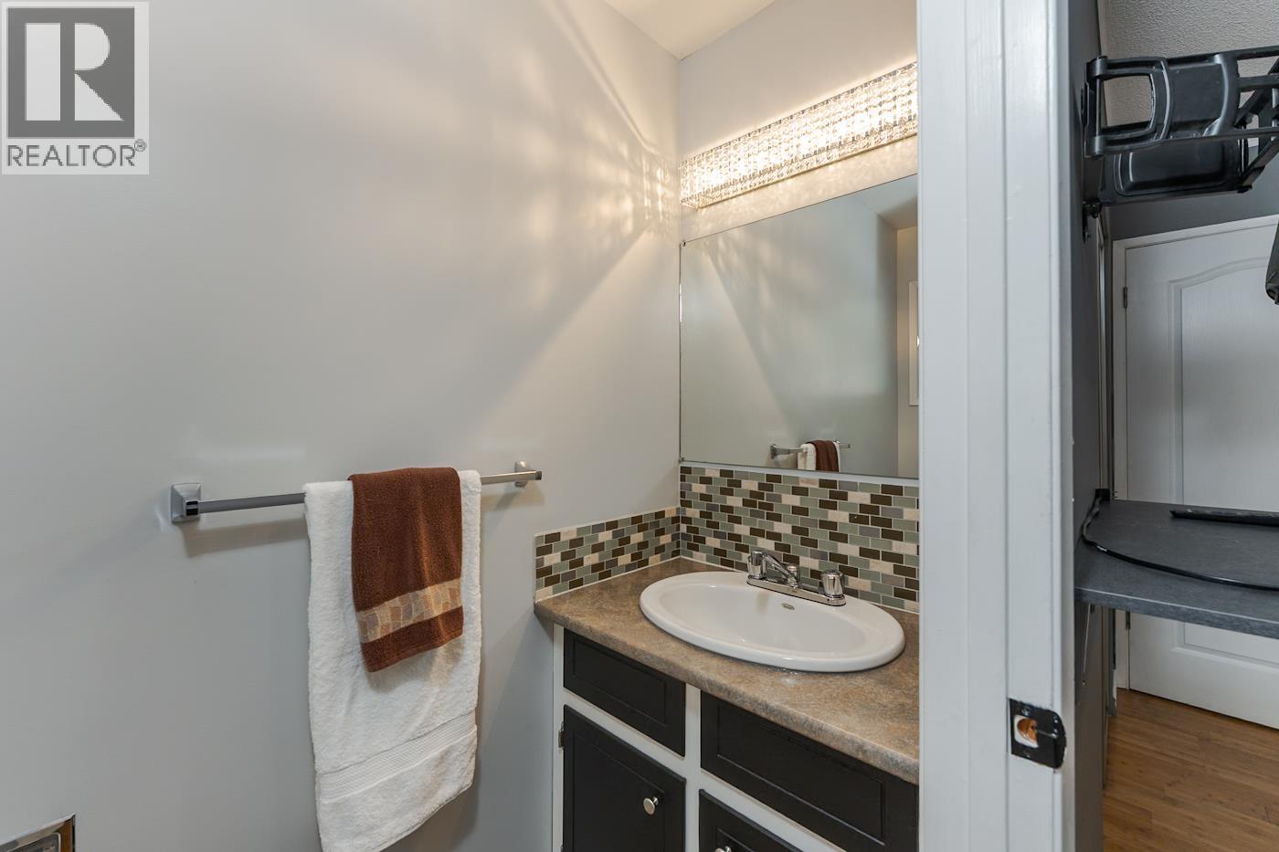 8068 PRINCETON CRESCENT - 21