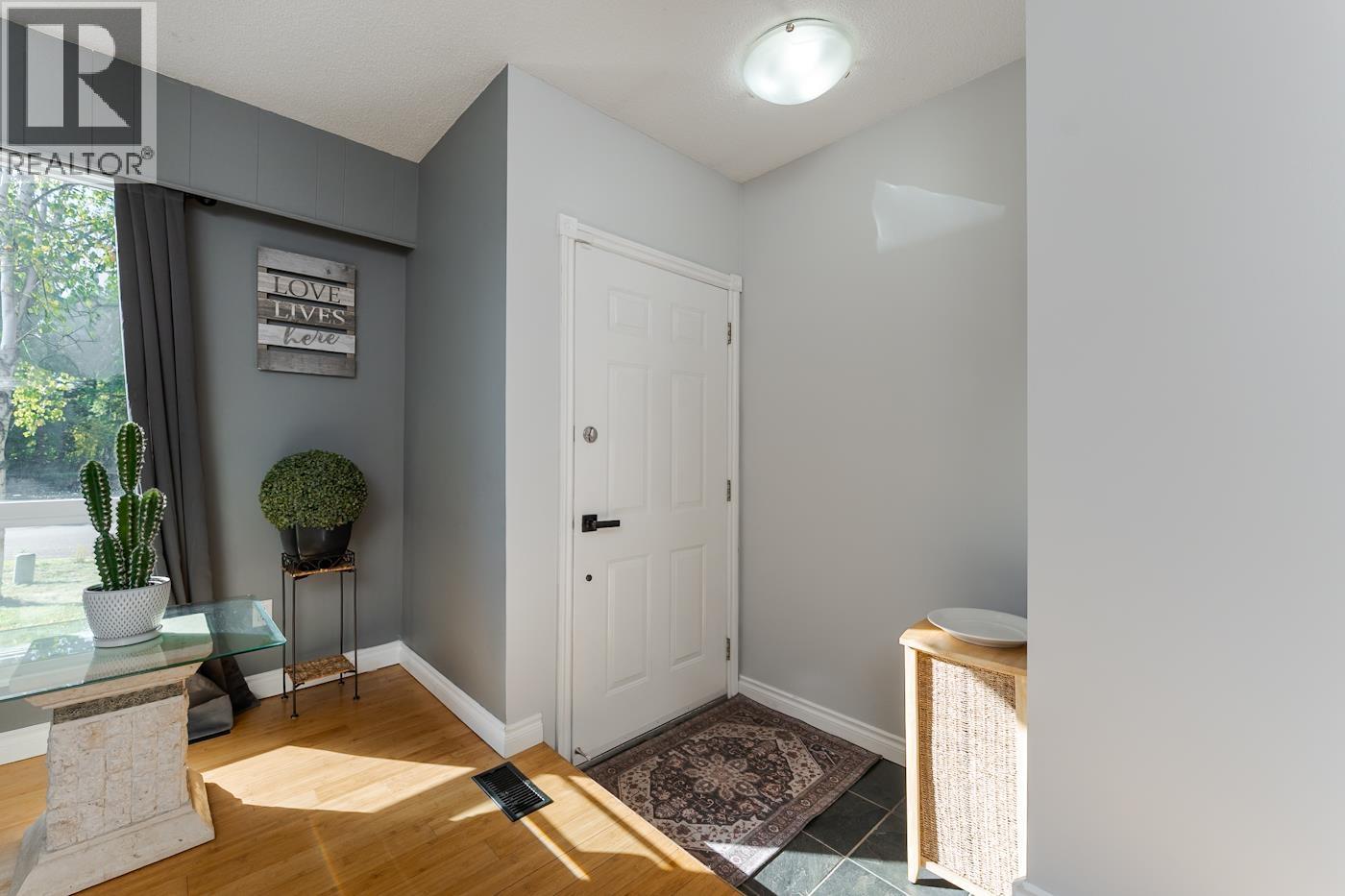 8068 PRINCETON Crescent, Prince George, British Columbia, V2N3W5, Prince George, British Columbia — photo 5 of 5