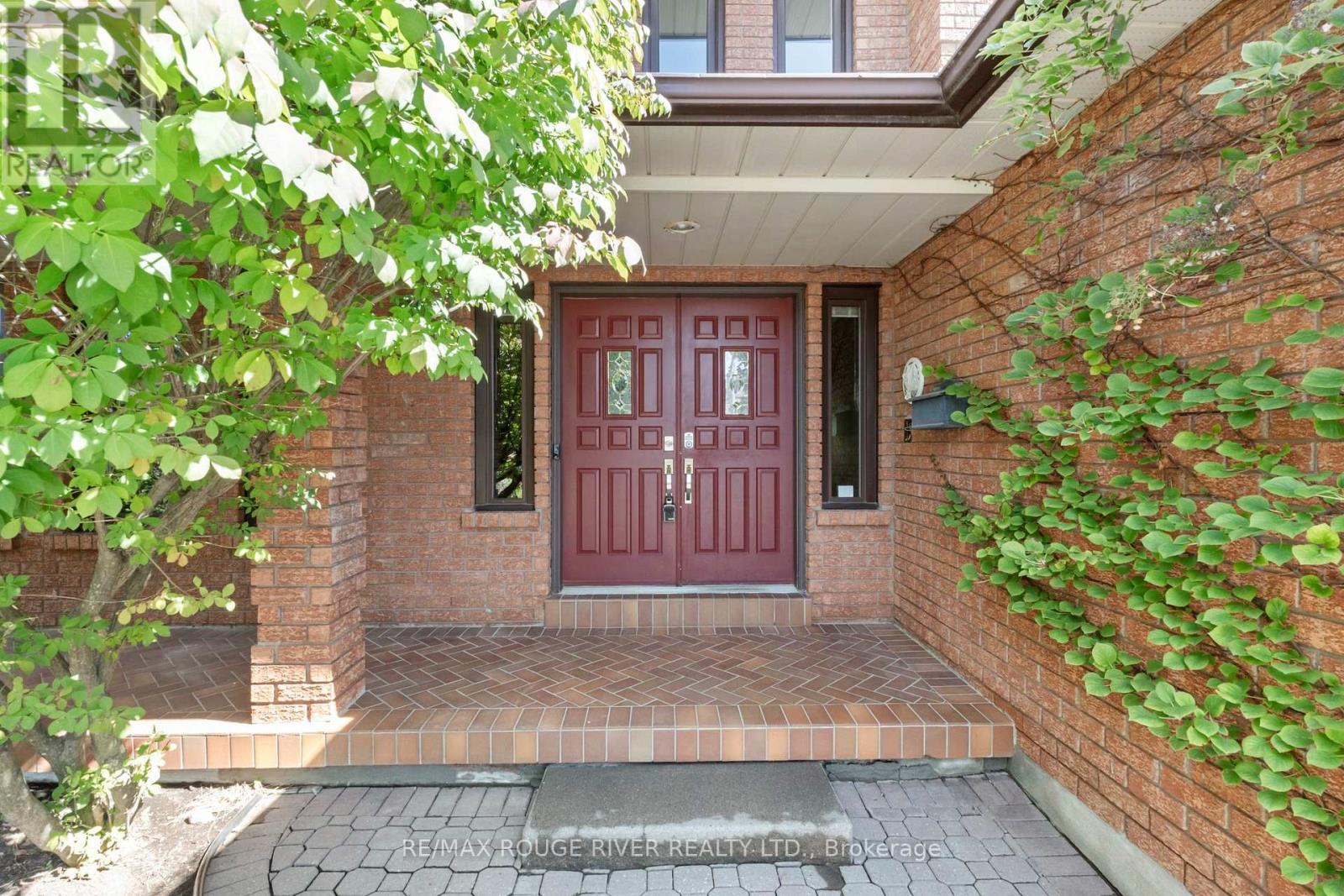 35 KINGSWOOD DRIVE - 2