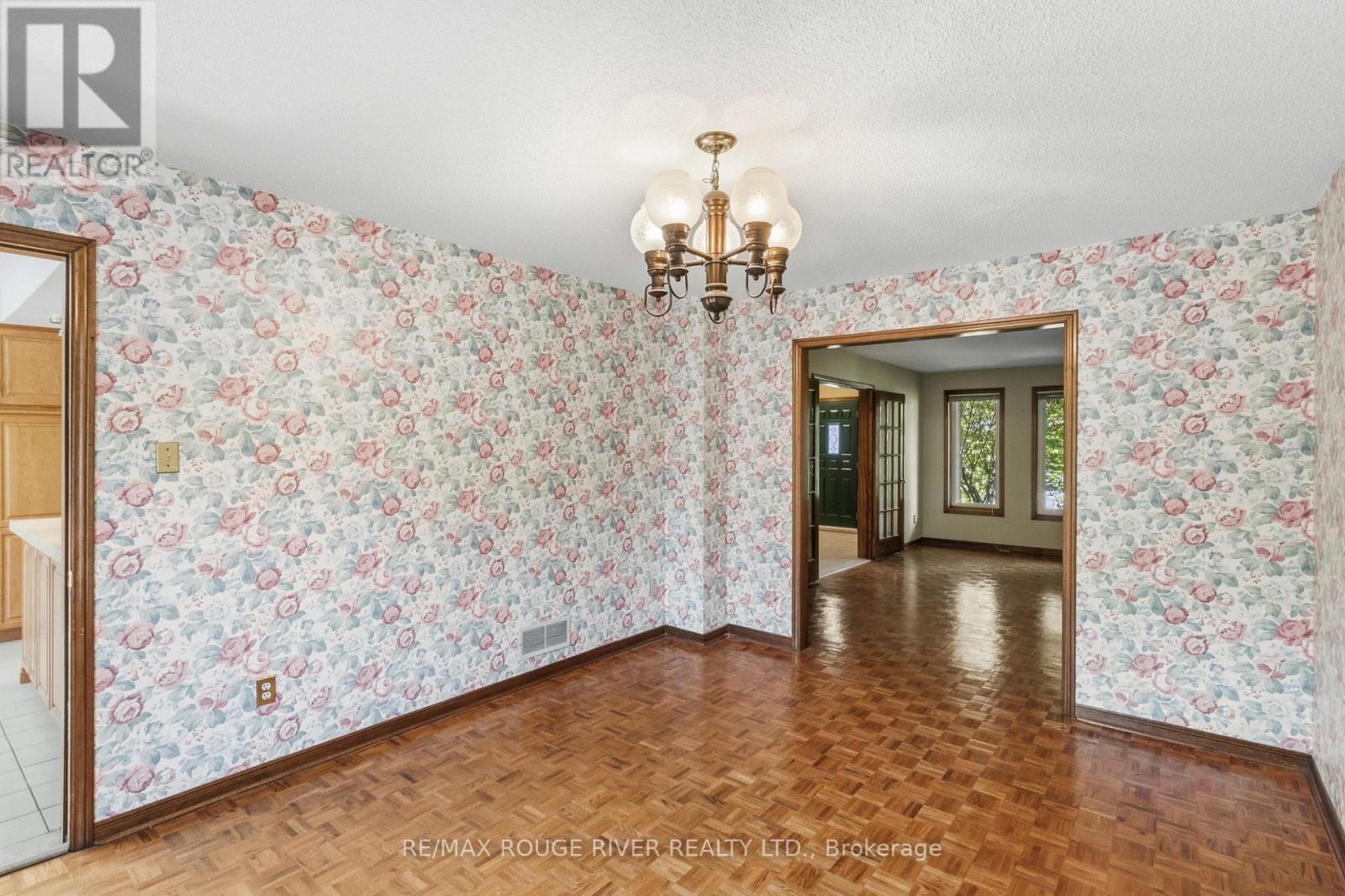 35 KINGSWOOD DRIVE, Clarington (Courtice) — photo 8