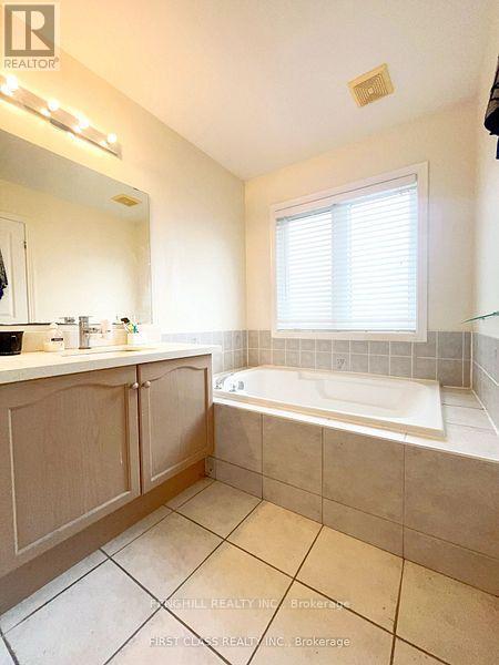 18 MAGNOTTA ROAD, Markham (Cachet) — photo 12