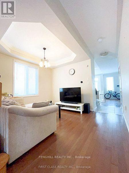 18 MAGNOTTA ROAD, Markham (Cachet) — photo 4