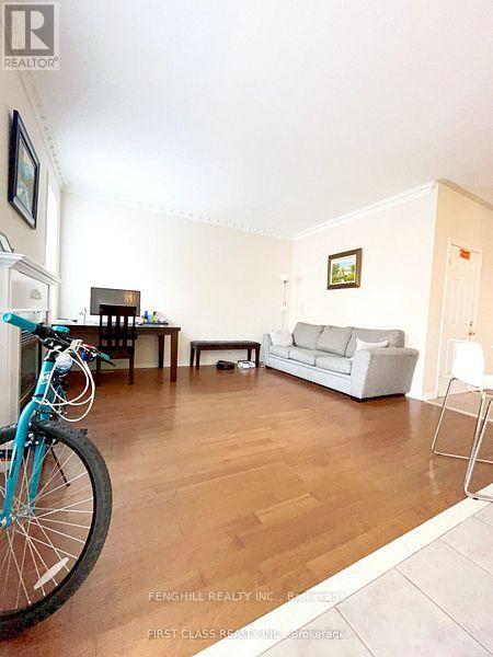 18 MAGNOTTA ROAD, Markham (Cachet) — photo 6