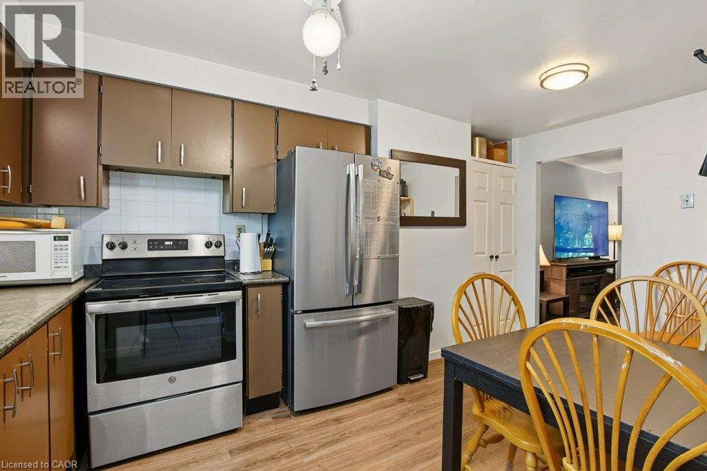 165 GREEN VALLEY Drive Unit# 73, Kitchener — photo 8