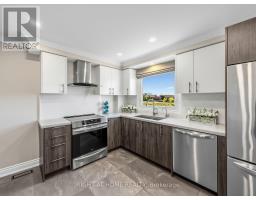 67 Bigham Crescent, Toronto, ON M9C5C5 Photo 12