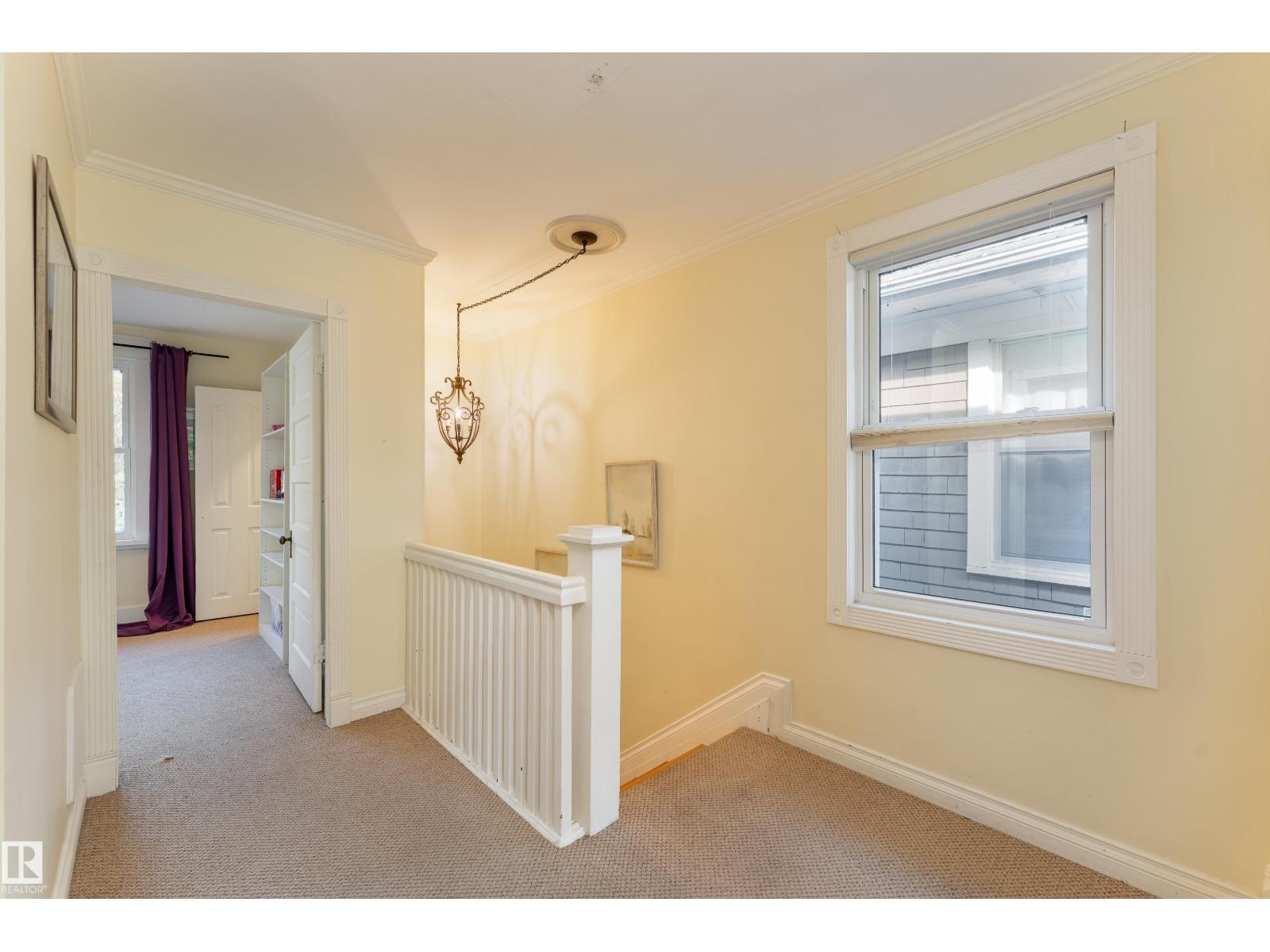 11225 127 ST NW photo 24