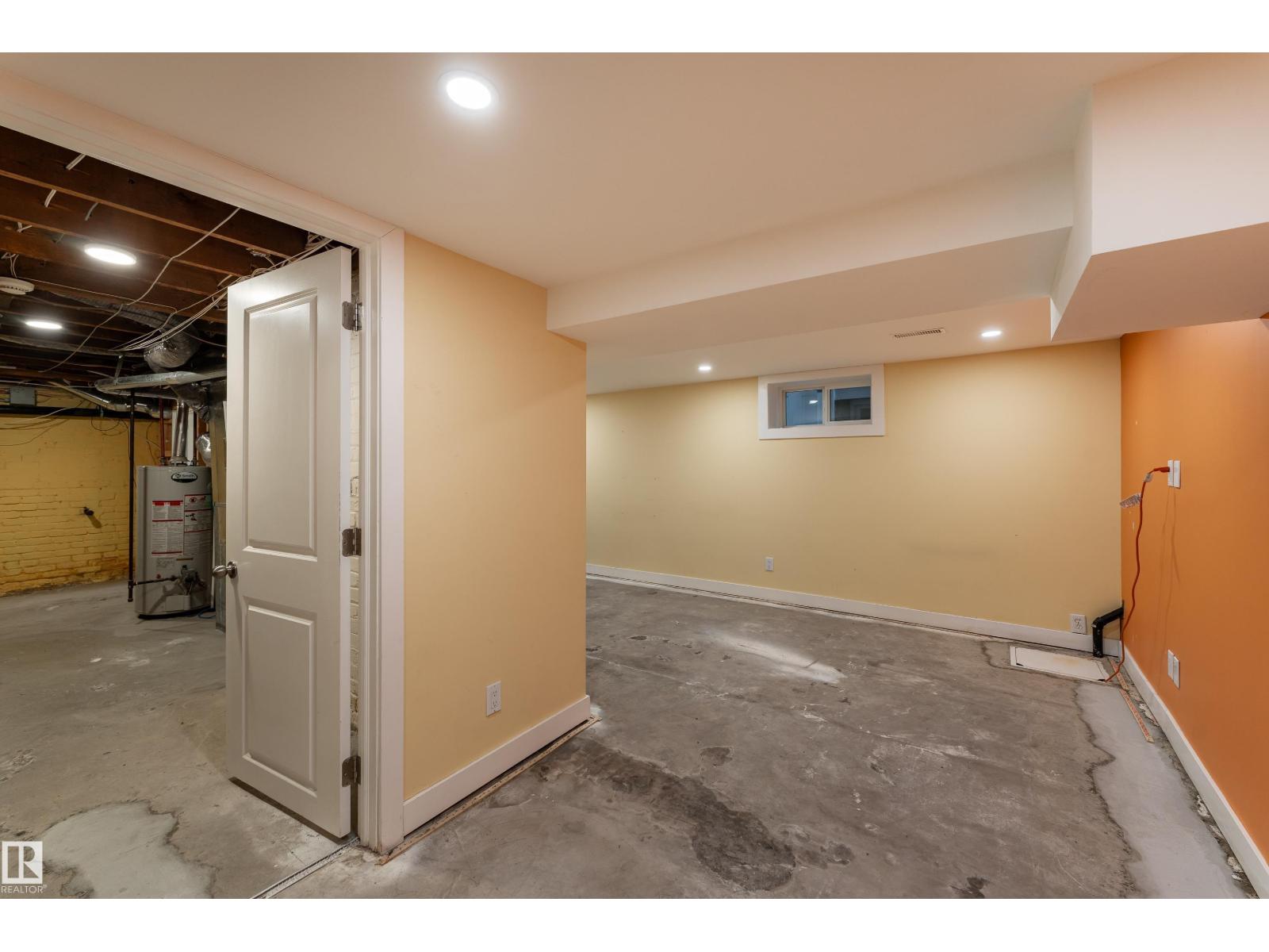 11225 127 ST NW photo 35