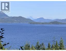 18 Sayward Rd, Sayward, BC V0P1R0 Photo 10