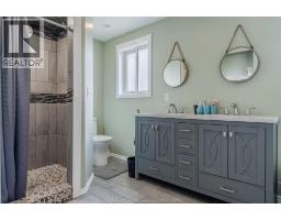 9880 Asgard Road, Windsor, ON N8R1E2 Photo 22