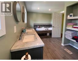 9880 Asgard Road, Windsor, ON N8R1E2 Photo 23