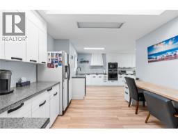 4pc Bathroom - 9434 Angus Drive, Coldstream, BC V1B3G1 Photo 11