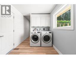 9434 Angus Drive, Coldstream, BC V1B3G1 Photo 18