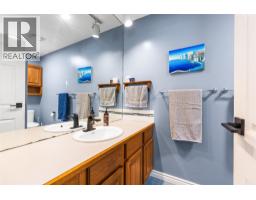 9434 Angus Drive, Coldstream, BC V1B3G1 Photo 20