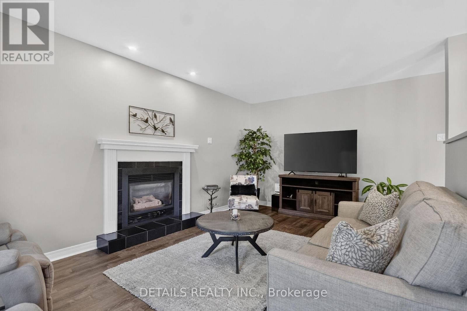 10 FOREST CREEK DRIVE - 14