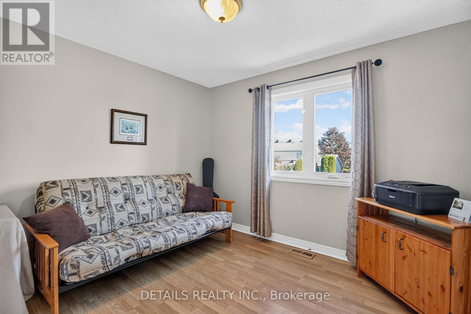 10 FOREST CREEK DRIVE - 31