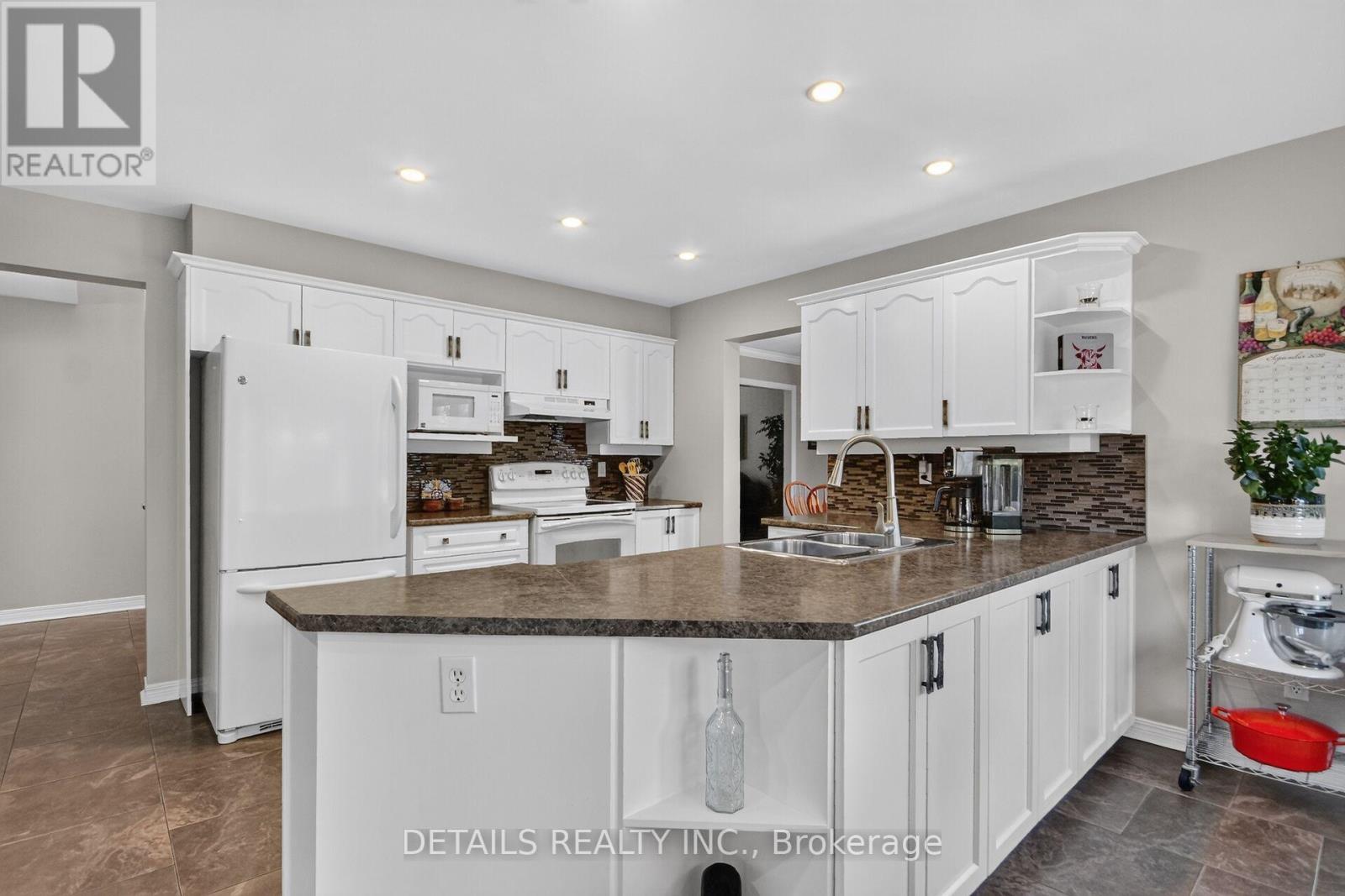 10 FOREST CREEK DRIVE, Ottawa — photo 9