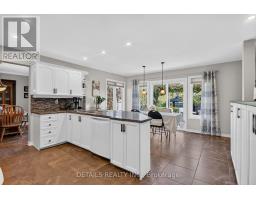 Family room - 10 Forest Creek Drive, Ottawa, ON K2S1L6 Photo 10