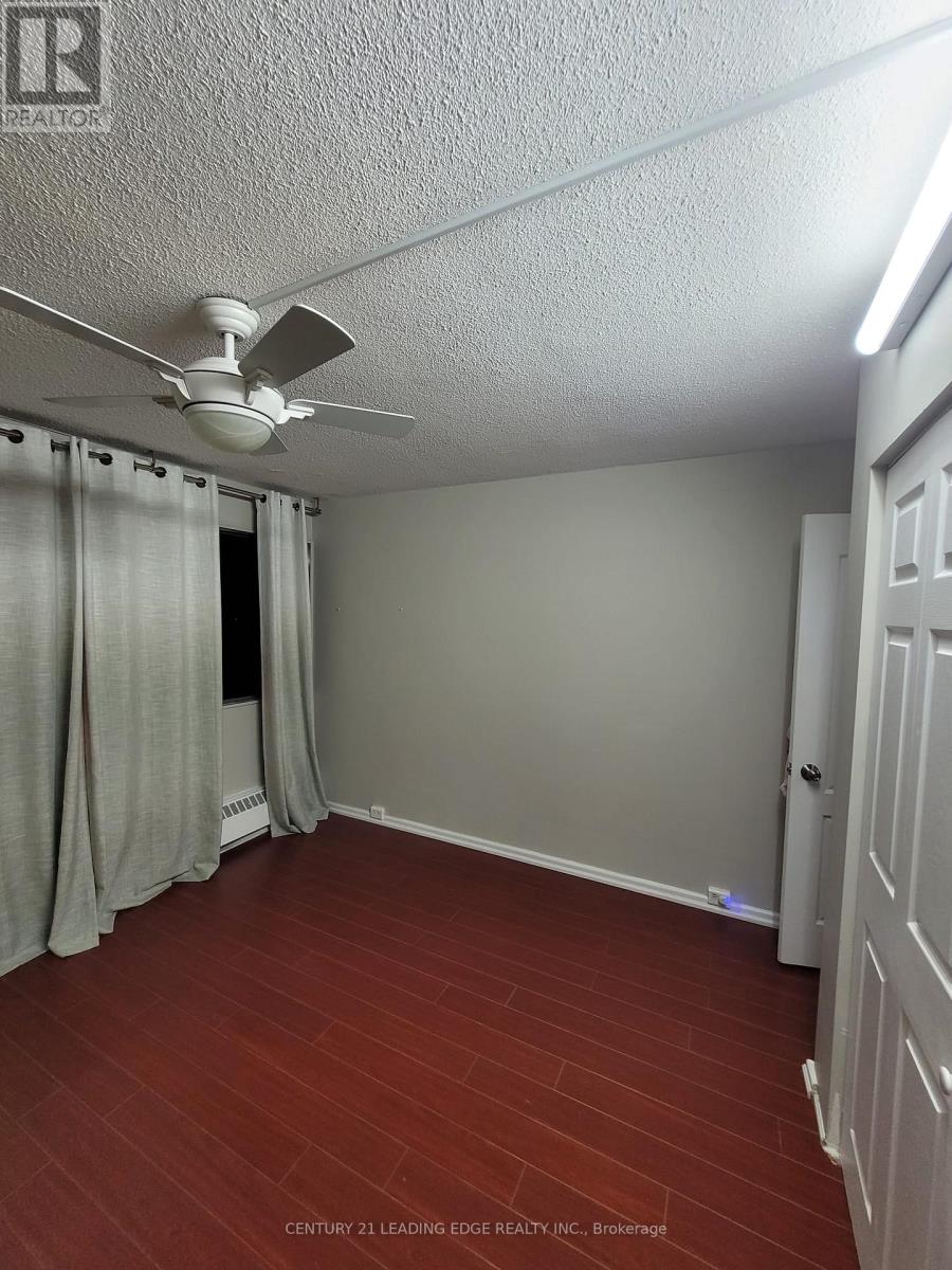2201 - 10 SUNNY GLENWAY, Toronto (Flemingdon Park) — photo 3