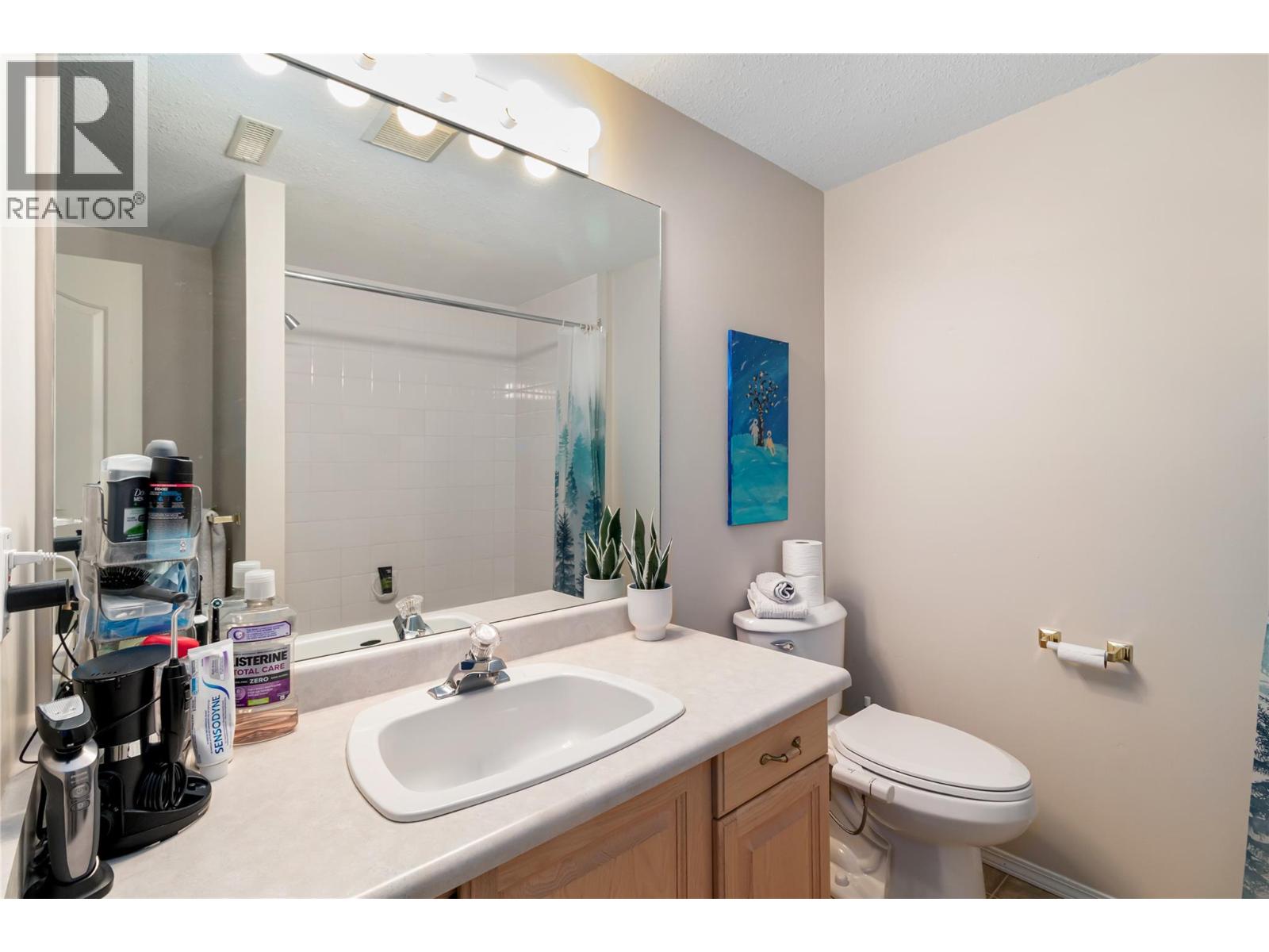 #3 1886 Parkview Crescent - Image 34