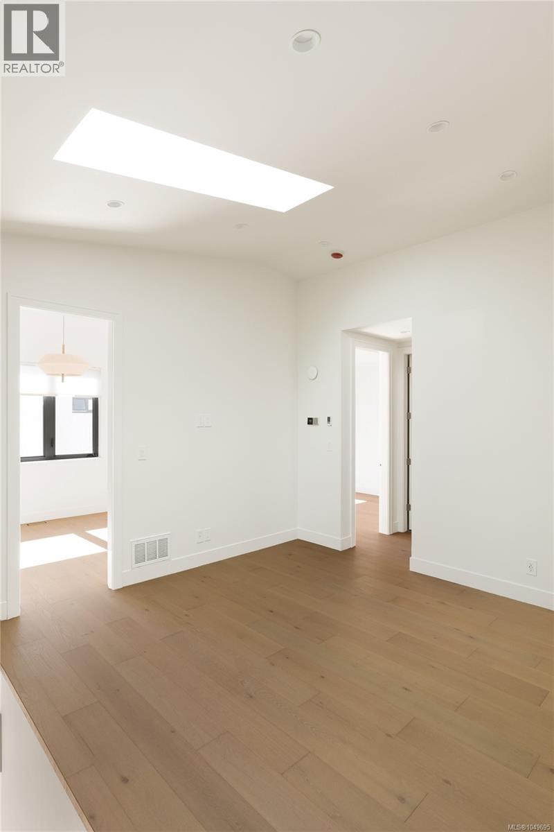 #3 1118 Munro St - Image 22