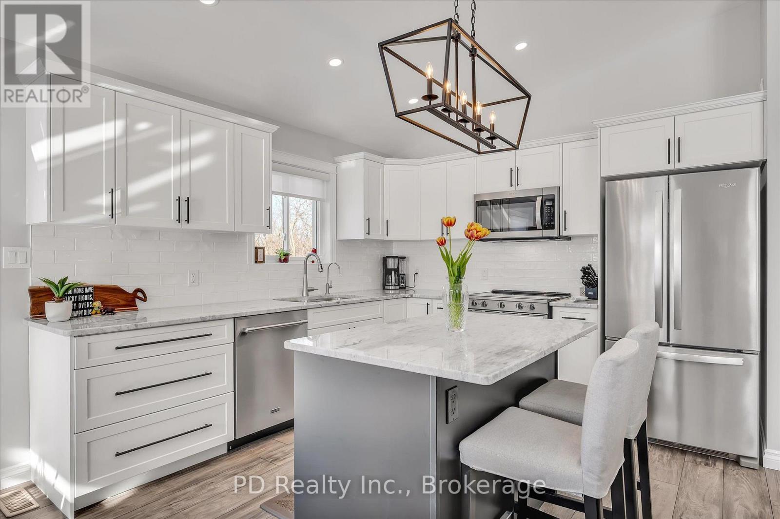 4 QUEEN STREET N, Kawartha Lakes (Omemee) — photo 10