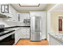 Dining nook - 617 7th Avenue N, Saskatoon, SK S7K2V2 Photo 6
