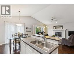 3pc Bathroom - 21 Covehaven Gardens Ne, Calgary, AB T3K5W3 Photo 9