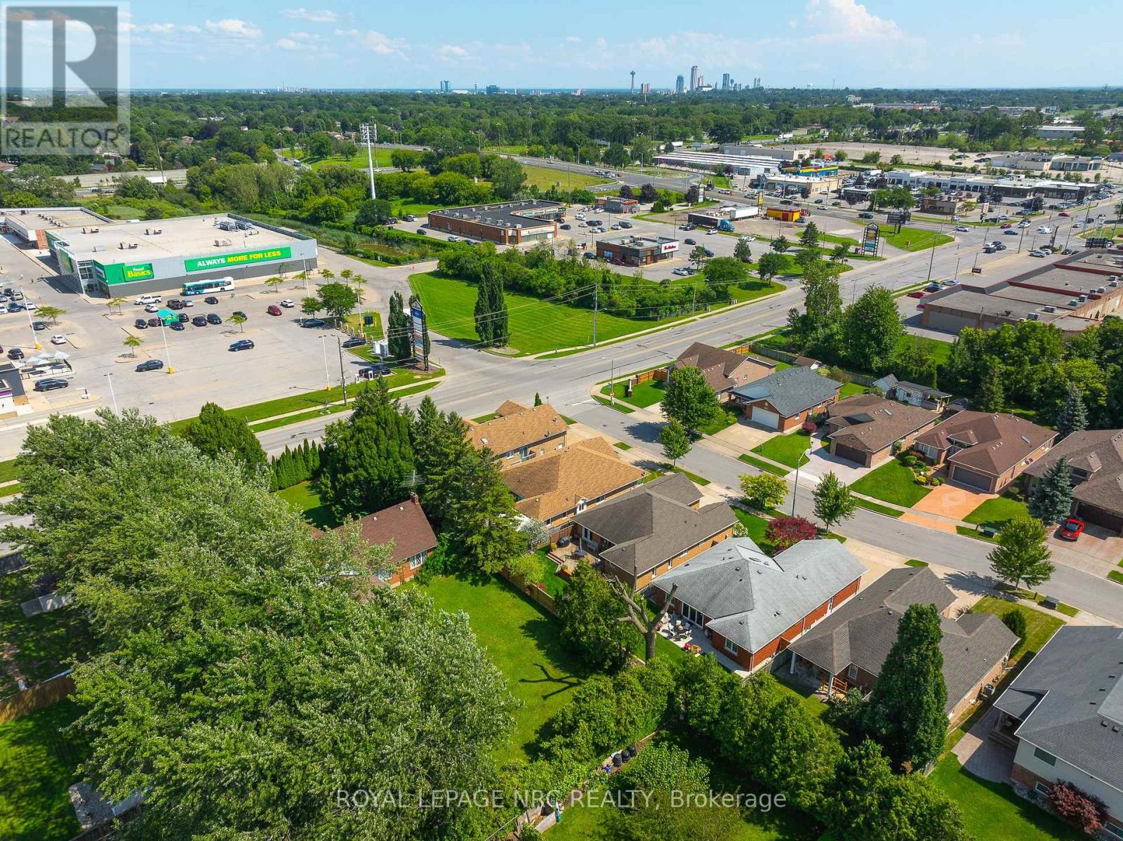 7621 CAMERON COURT - 36
