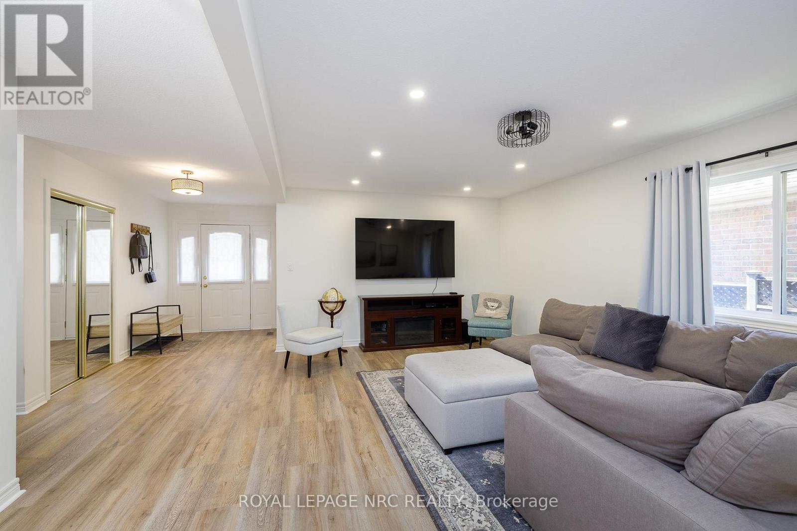 7621 CAMERON COURT, Niagara Falls (Mt. Carmel) — photo 6