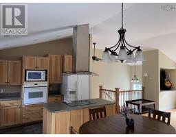 Family room - 586 West Porters Lake Road, Porters Lake, NS B3E1K5 Photo 10