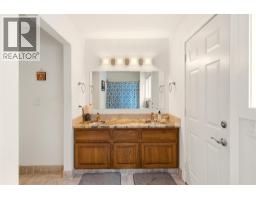 2218 Omineca Place, Kelowna, BC V1V1H7 Photo 19