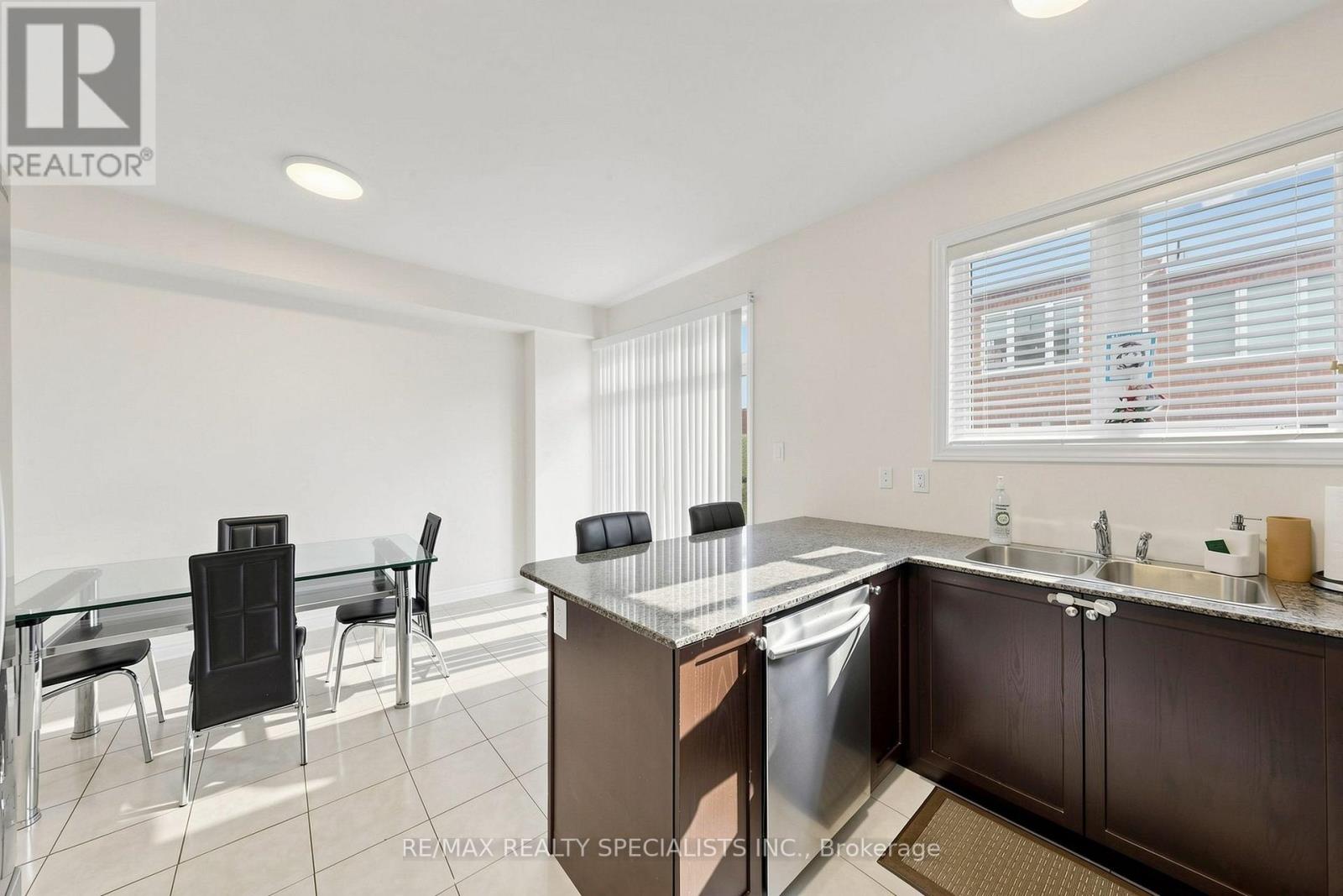 29 ROCKBROOK TRAIL, Brampton (Northwest Brampton) — photo 7
