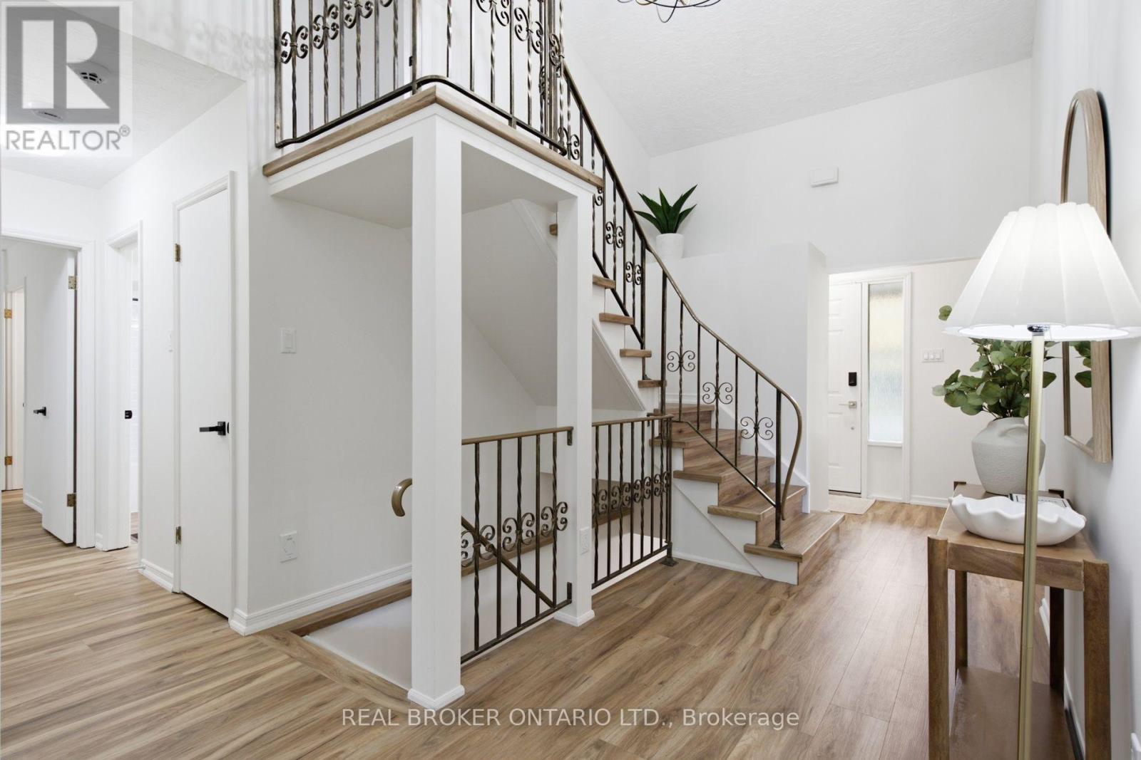 22 RIPLEY CRESCENT, Waterloo — photo 4