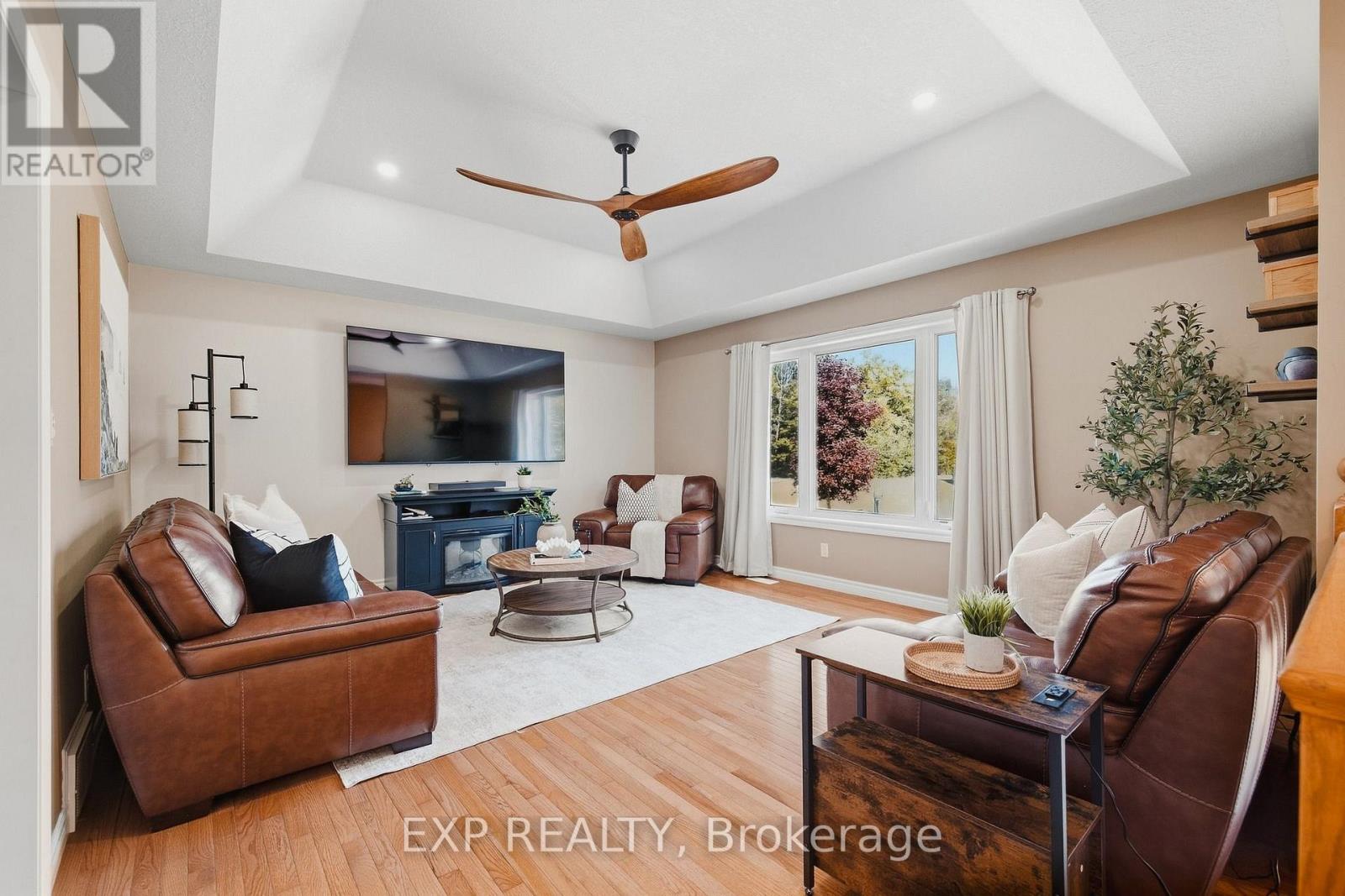 59 REGENCY DRIVE - 13